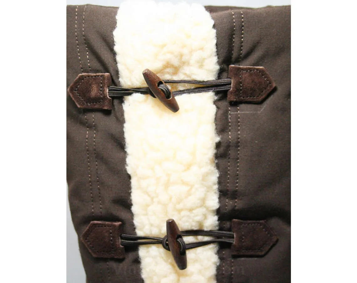 Size 6 1/2 Fleecy Boots - Unworn - Brown Cotton Canvas Boot - Faux Shearling - Wooden Toggles - Fall Winter Deadstock - Hush Puppies 43705-1