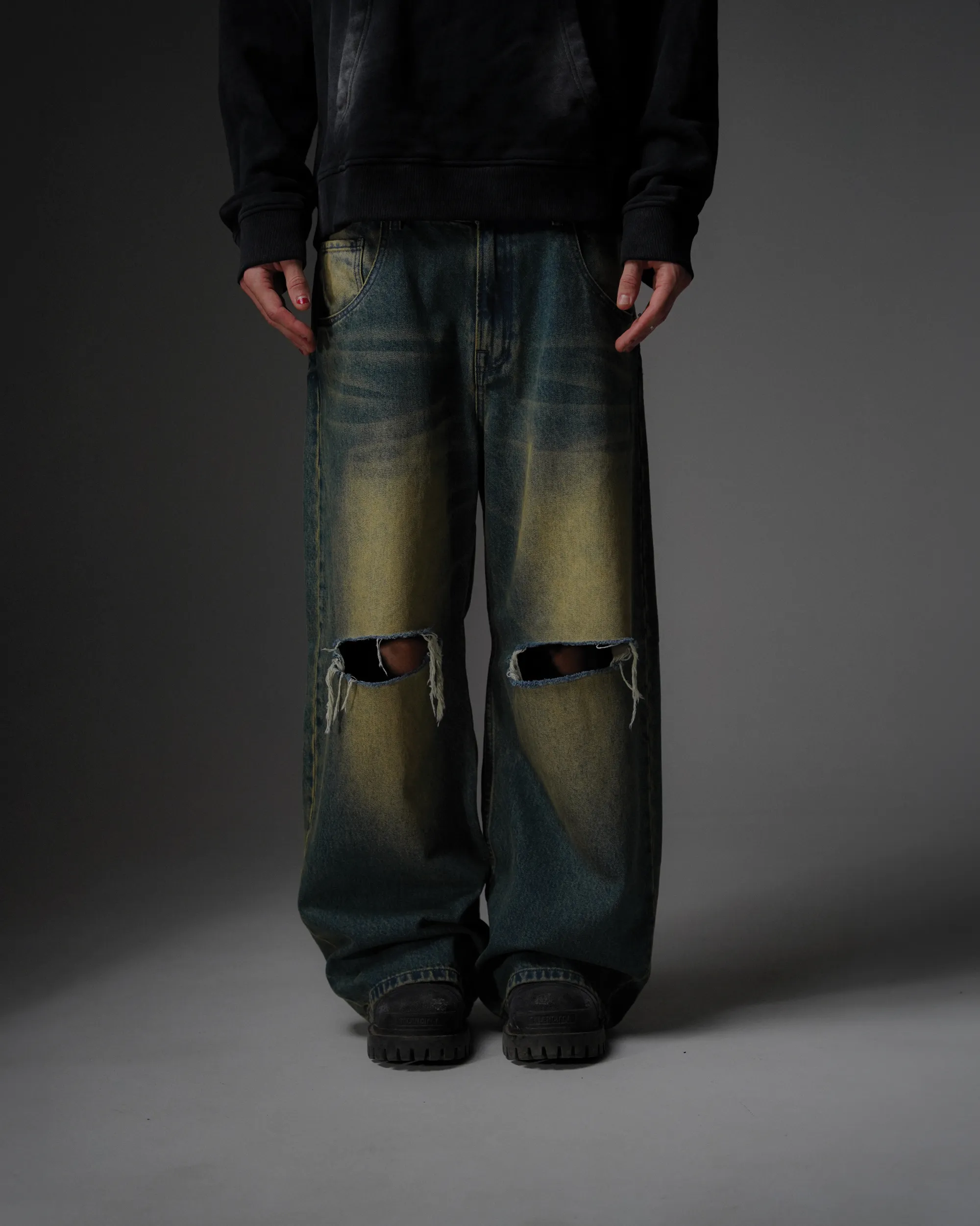 STUDIO DENIM [BRUISED]